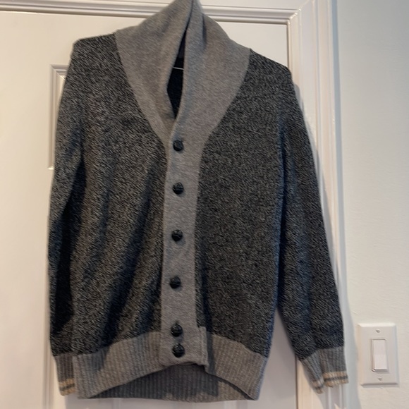 Zara men classic front open sweater very stylish, gray and black color L size. - Picture 2 of 13